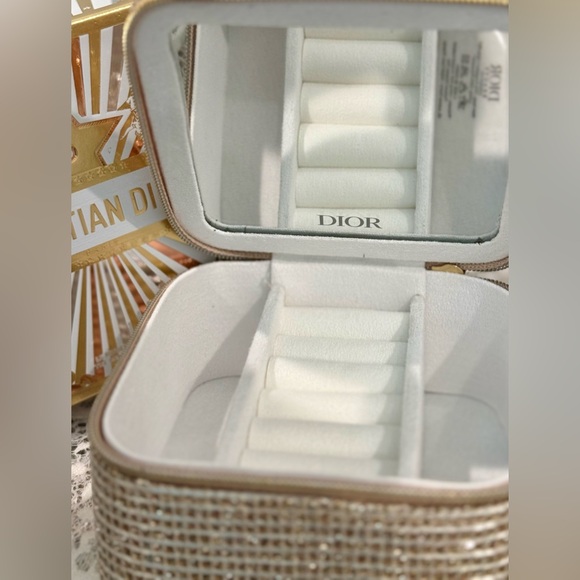 Dior Gold Jewelry Case - Picture 3 of 3